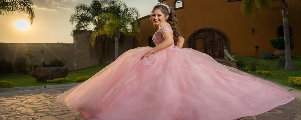 Vestido de 15 años color rosa